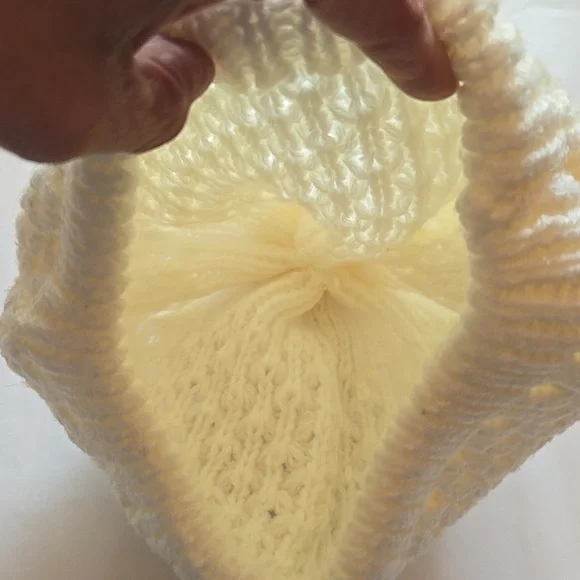 Vintage 70s 80s Knit Hat Pom Pom Pale Ivory Soft Off White - Picture 3 of 7
